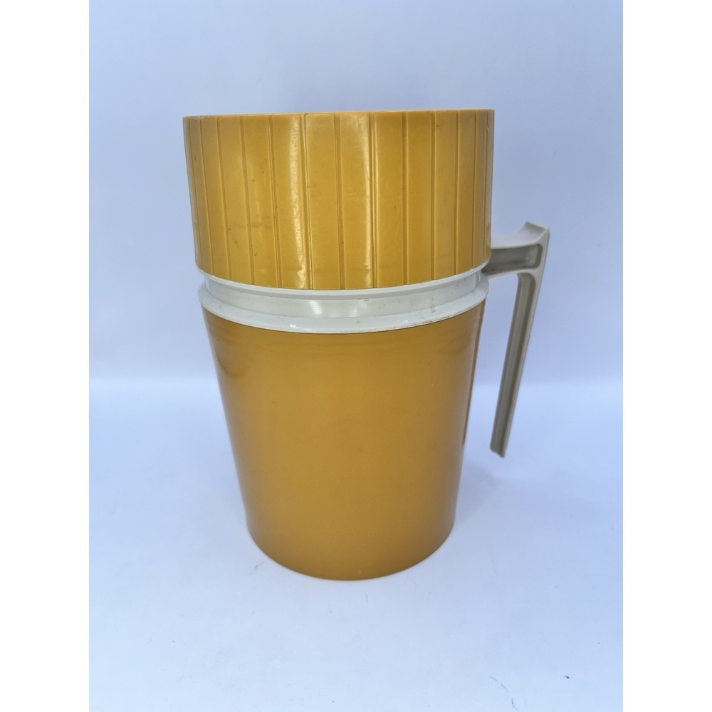Vintage Thermos Orange Model 7002 Hot/Cold Pint Size 1970's 10oz Cup 72A63